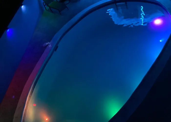 Villa Blue Flamingo
