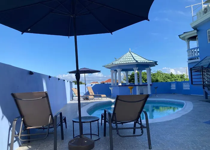 Villa Blue Flamingo